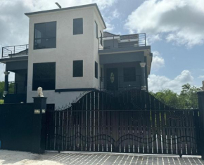 Apartment In Falmouth